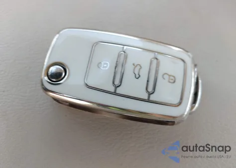 2013 Volkswagen Passat 2.0L Tdi Se z USA, uszkodzony, nr VIN 1VWBN7A31DC037653